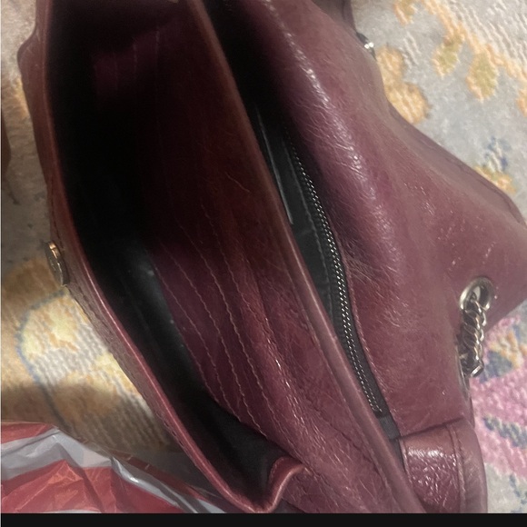 Saint Laurent Burgundy Shoulder Bag - Picture 6 of 7
